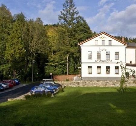 Hotel Epocha Janov nad Nisou Kültér fotó