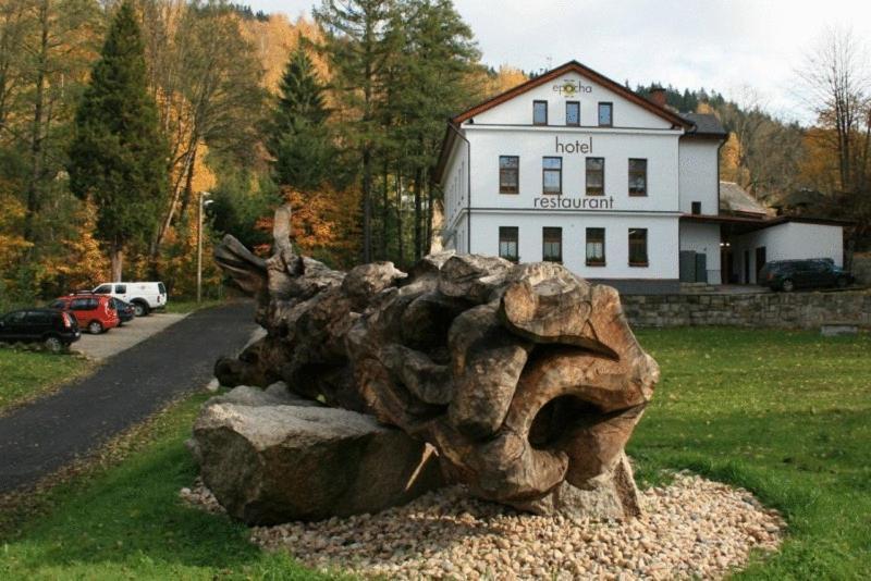 Hotel Epocha Janov nad Nisou Kültér fotó